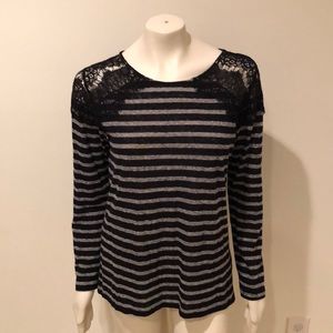 Gap Black & gray Gap top. Size L. Great condition